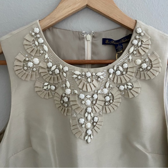 🆕 NWT Brooks Brothers Soft Beige Embellished Beaded Sleeveless Knee Length Dress - Picture 4 of 9